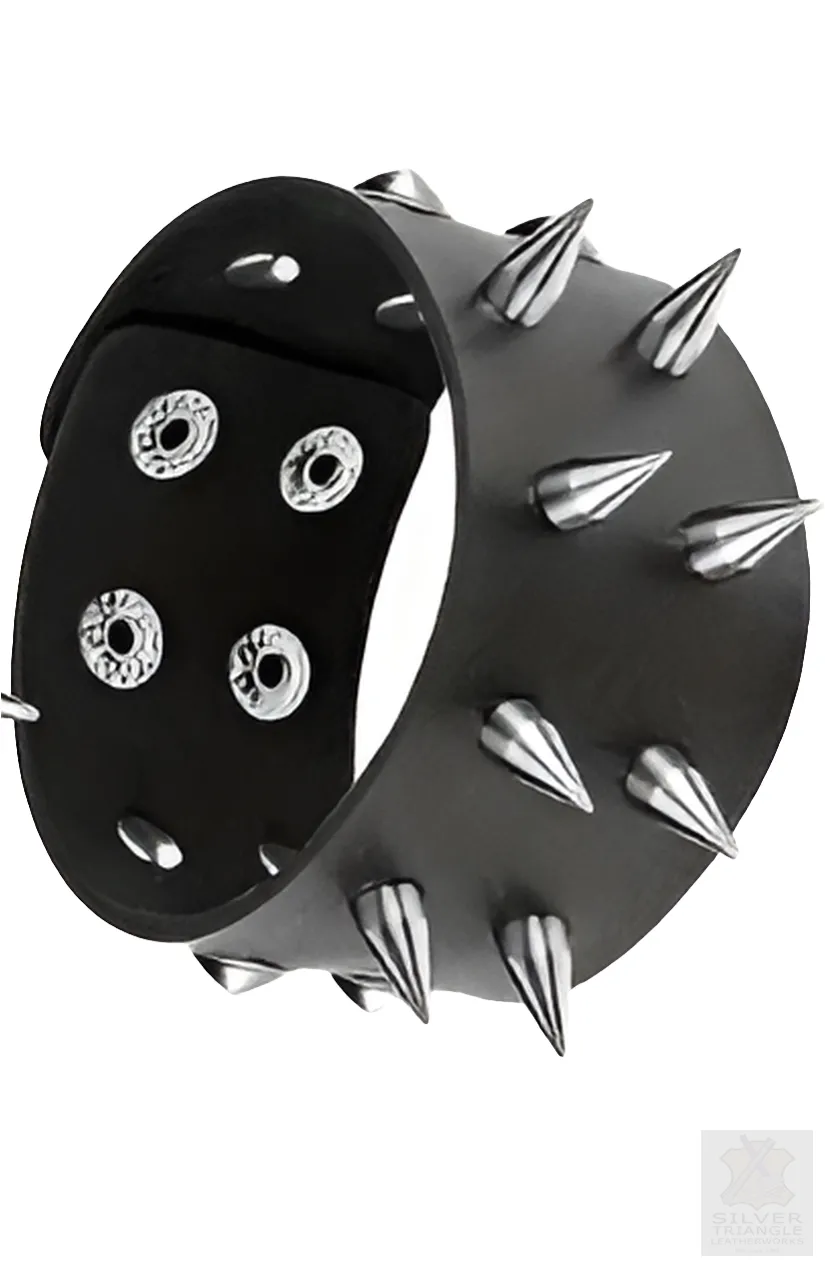 (IMP) Bracelet en similicuir à pointes