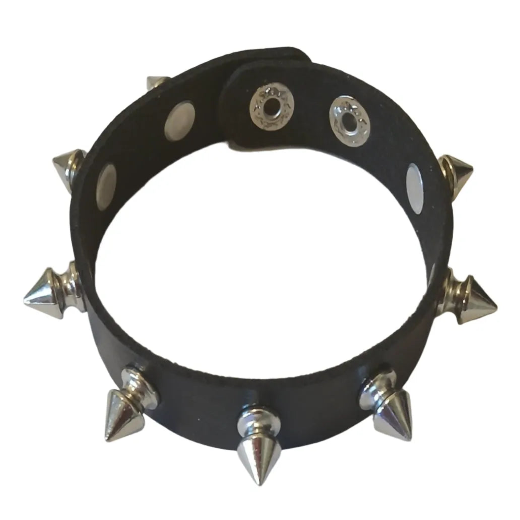 (IMP) Bracelet en similicuir à pointes
